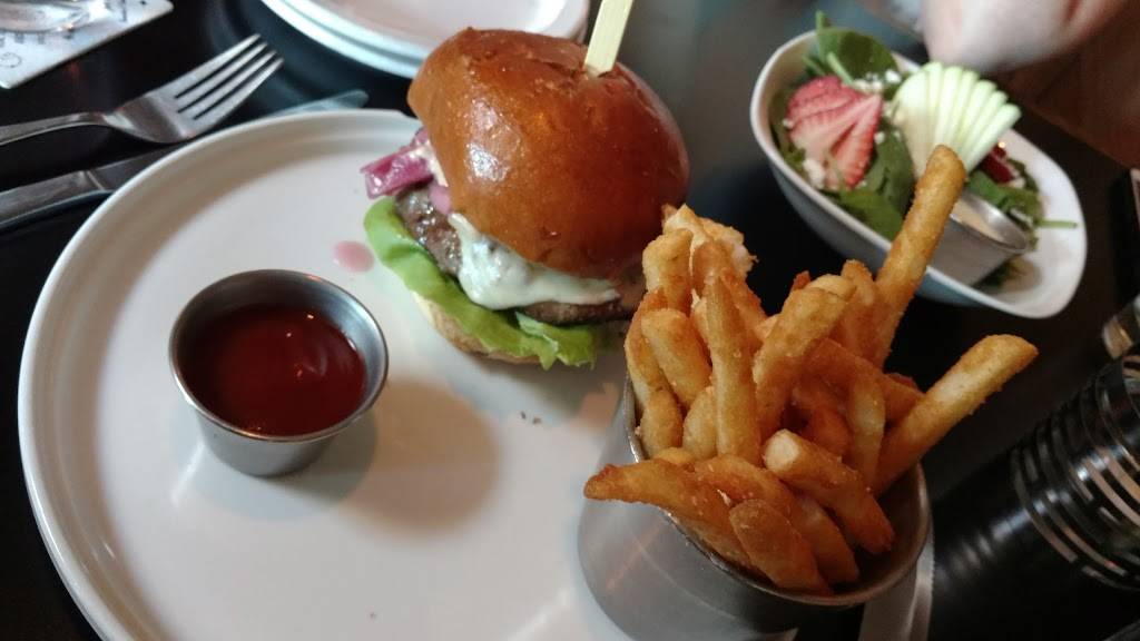 HG Bistro | restaurant | 1618 E Main Ave, Puyallup, WA 98372, USA | 2538455747 OR +1 253-845-5747