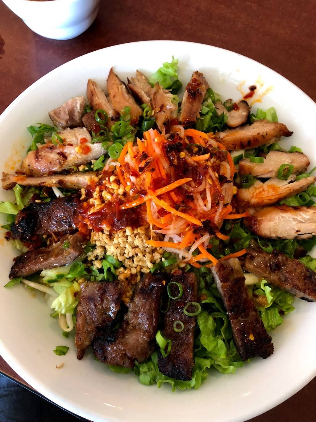 Pho Huong Que | restaurant | 7211 E Independence Blvd, Charlotte, NC 28227, USA | 7045360401 OR +1 704-536-0401