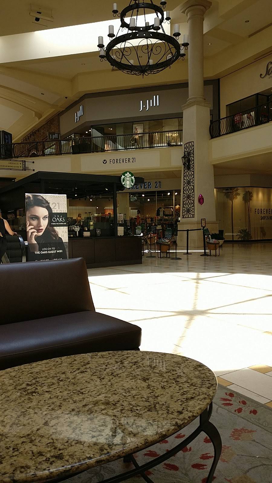 Starbucks | cafe | 350 West Hillcrest Drive CL121, Thousand Oaks, CA 91360, USA | 8053714399 OR +1 805-371-4399