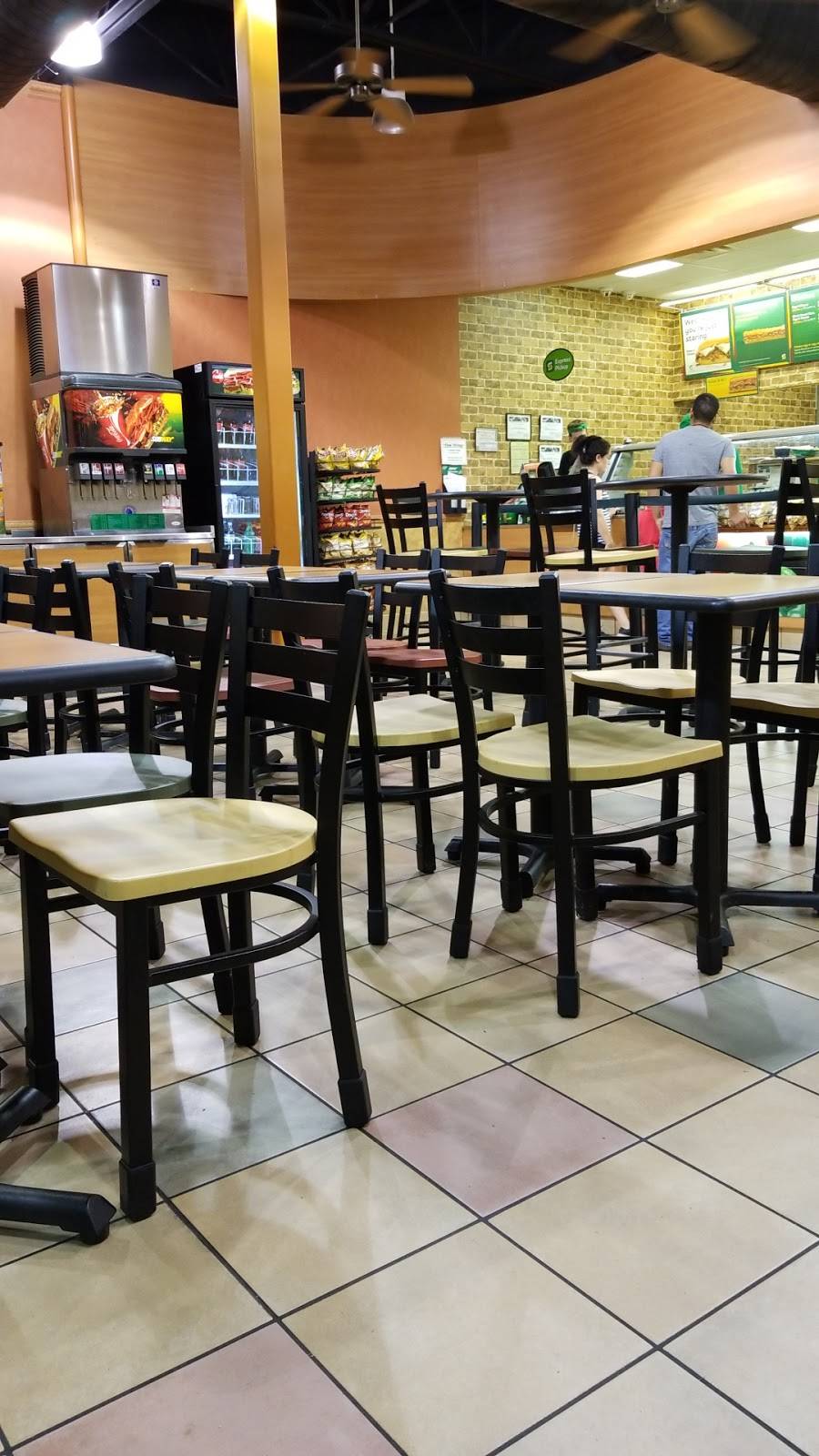 Subway Restaurants | restaurant | 1430 S Main St #101, Boerne, TX 78006, USA | 8302494832 OR +1 830-249-4832