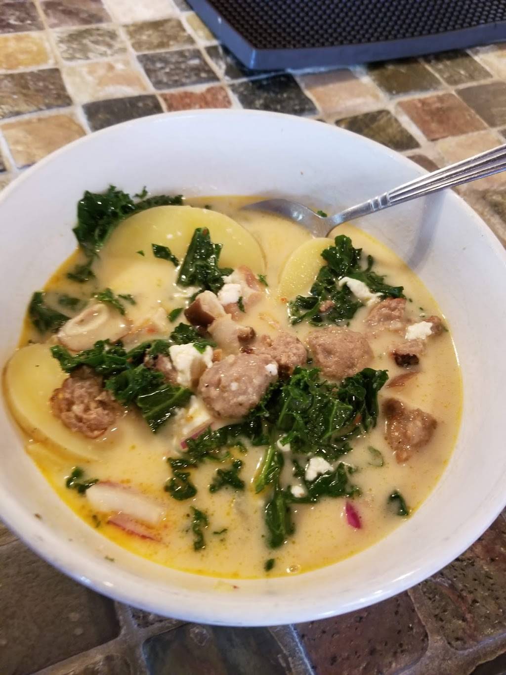 Cocina TARASCAS Mexican Restaurant | restaurant | 2585 N Clark St, Chicago, IL 60614, USA | 7735492595 OR +1 773-549-2595