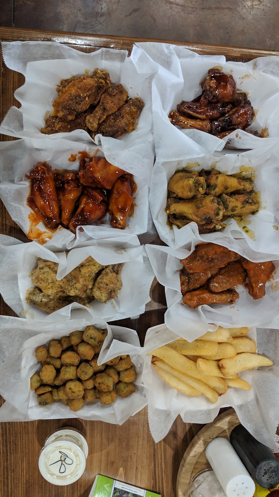 Geaux Wings | restaurant | 3600 Desiard Street, Monroe, LA 71203, USA | 3188165110 OR +1 318-816-5110