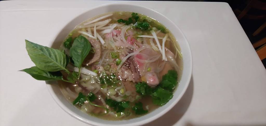 LE’S PHO | restaurant | 5040 W State Rd 46 #1114, Sanford, FL 32771, USA | 4073219015 OR +1 407-321-9015