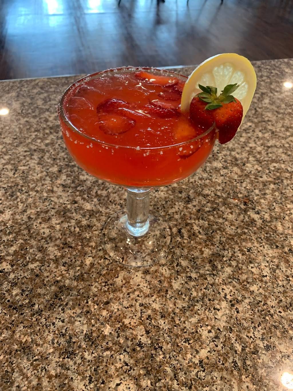 el burrito loco y mariscos | restaurant | 133 W Tulare St, Dinuba, CA 93618, USA | 5595918037 OR +1 559-591-8037