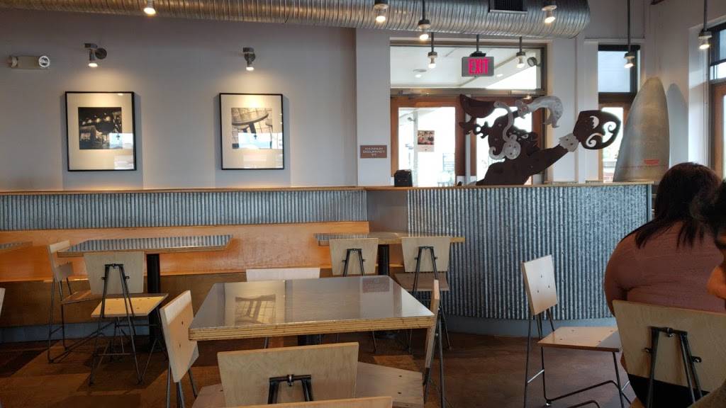 Chipotle Mexican Grill | restaurant | 213 Maple Ave E, Vienna, VA 22180, USA | 7032551100 OR +1 703-255-1100