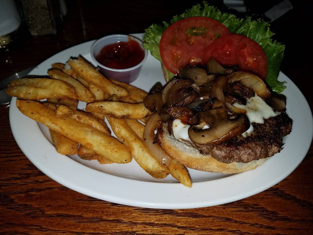 Toccis Tailgaters Pub & Grille | restaurant | 1313 Center St, Bethlehem, PA 18018, USA | 6106250400 OR +1 610-625-0400