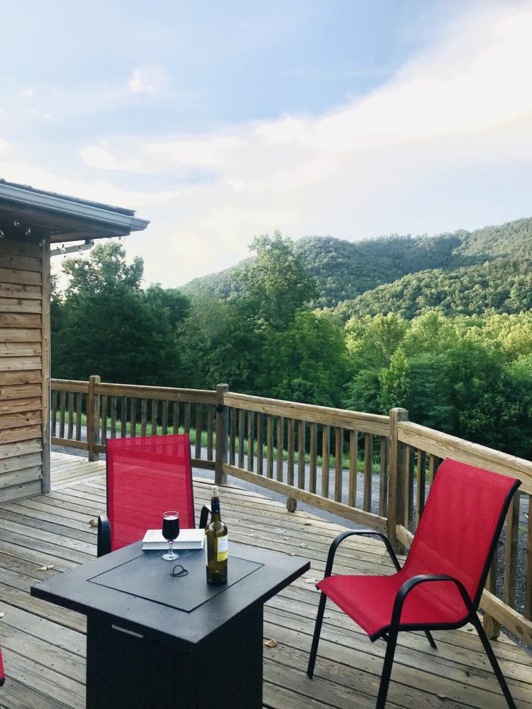 Cliff View Golf Course, The Inn & The Brewhouse Restaurant | restaurant | 410 Friels Dr, Covington, VA 24426, USA | 5409622200 OR +1 540-962-2200