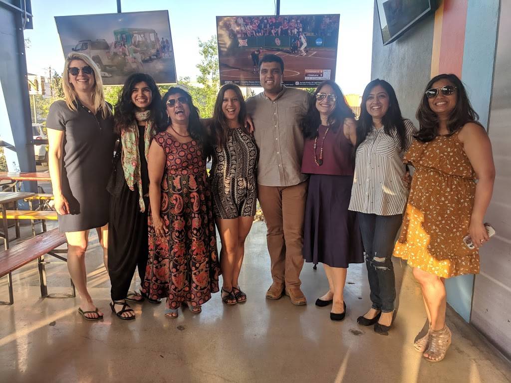 8 Track | restaurant | 2805 Manor Rd, Austin, TX 78722, USA | 5123587870 OR +1 512-358-7870