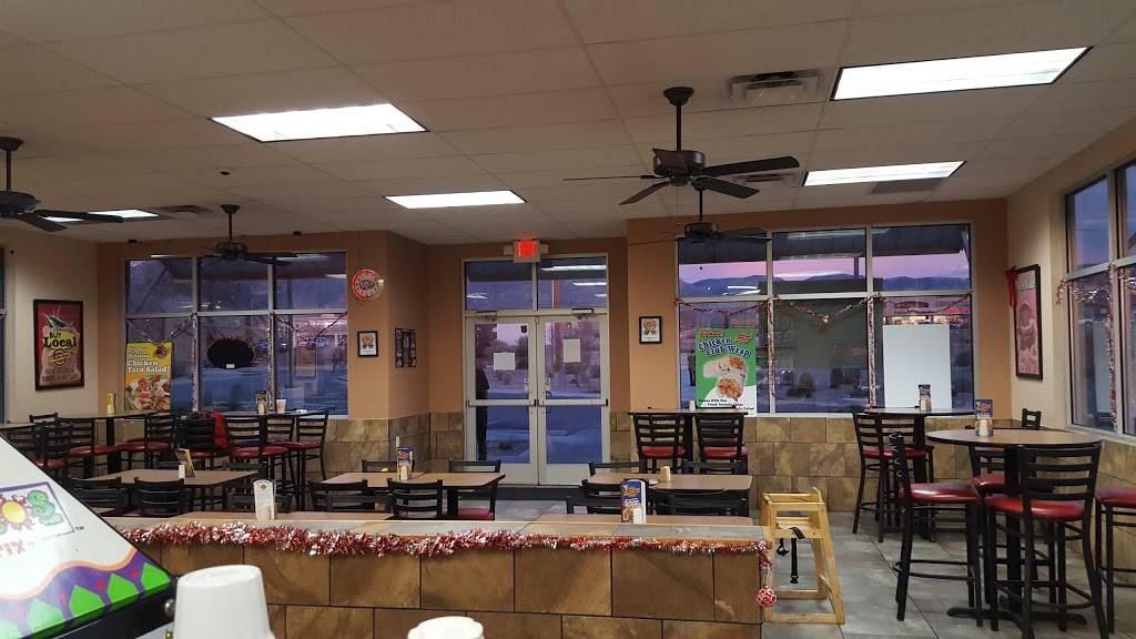 Twisters Burgers and Burritos | restaurant | 8111 Wyoming Blvd NE, Albuquerque, NM 87113, USA | 5058562162 OR +1 505-856-2162