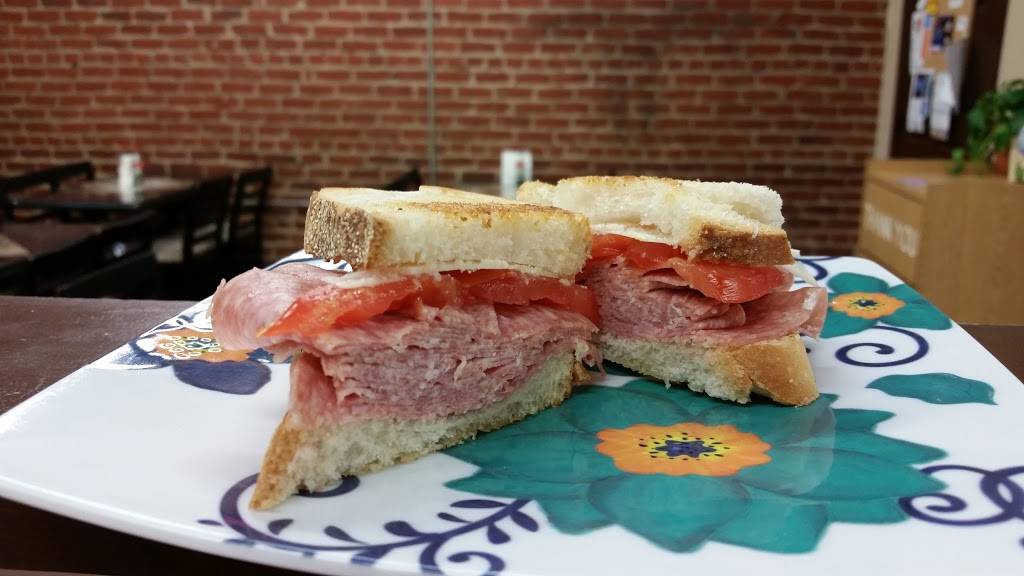 R.T. Smiths Fine Delicatessen | restaurant | 10 Campbell Ave SE, Roanoke, VA 24011, USA | 5403144072 OR +1 540-314-4072