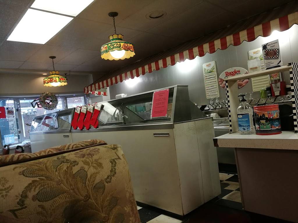 Ice Cream Parlor | restaurant | 496 E State St, Salem, OH 44460, USA | 3303320306 OR +1 330-332-0306