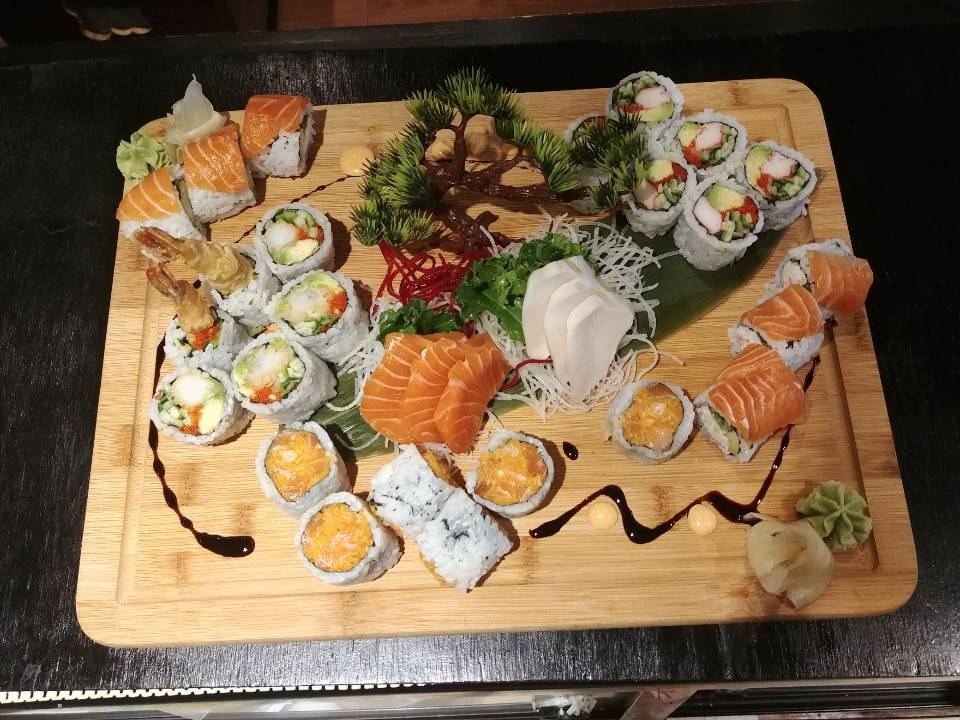 Ichiban Sushi House | restaurant | 8707 Dufferin St, Thornhill, ON L4J 0A2, Canada | 9057316116 OR +1 905-731-6116