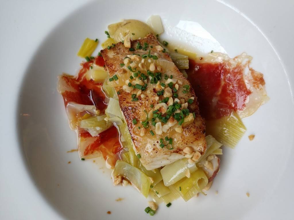 Charleston Grill | restaurant | 224 King St, Charleston, SC 29401, USA | 8435774522 OR +1 843-577-4522