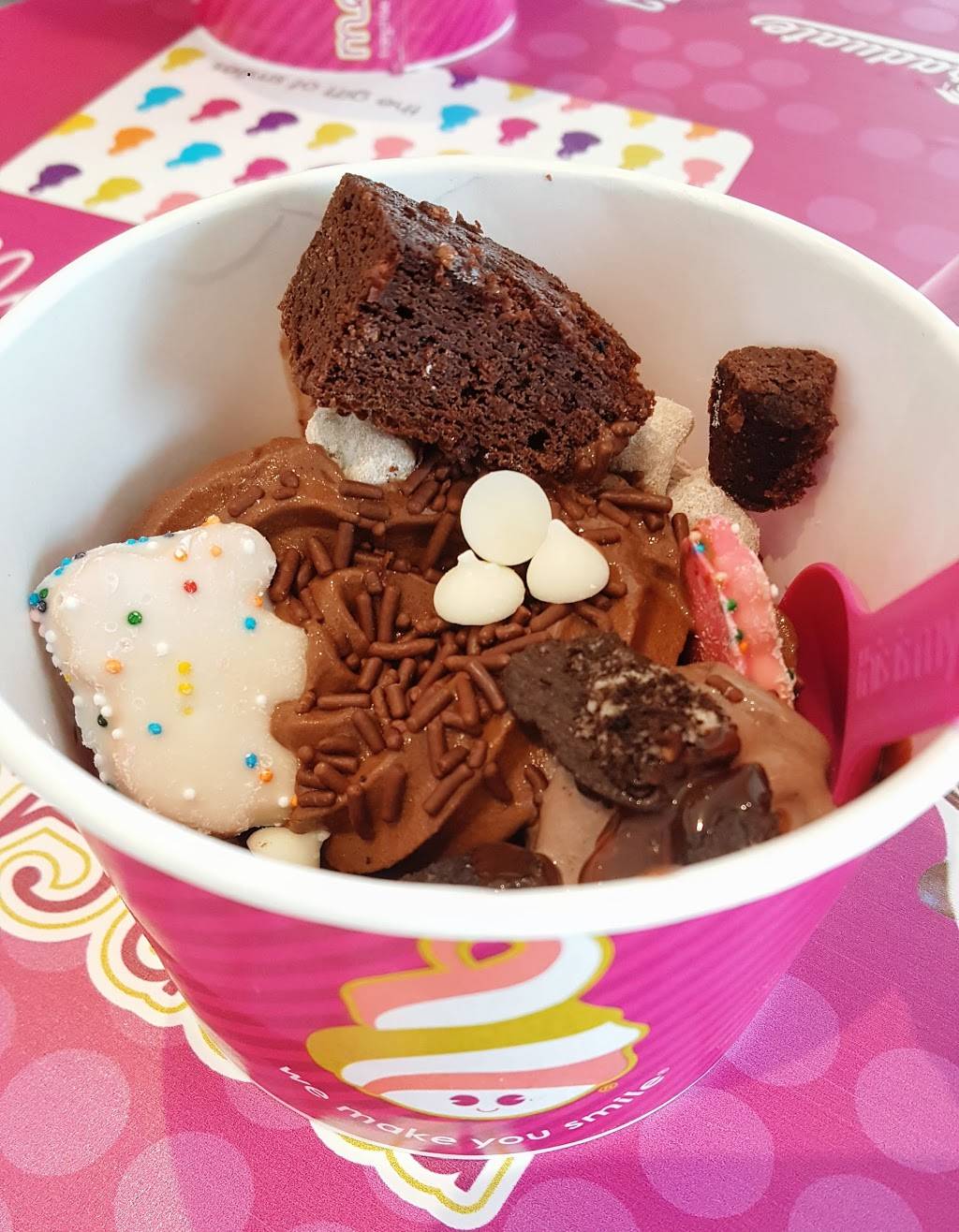 Menchies Frozen Yogurt | bakery | 7339 Lemont Rd, Downers Grove, IL 60516, USA | 6305151650 OR +1 630-515-1650