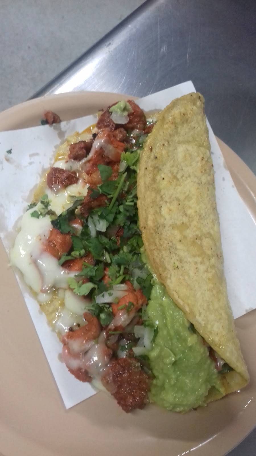 Los Pinches Tacos | restaurant | El Cortez, 22190 Tijuana, B.C., Mexico | 016641543115 OR +52 664 154 3115