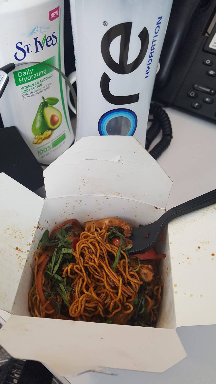 Wokworks | restaurant | City Hall, 1500 John F Kennedy Blvd, Philadelphia, PA 19102, USA | 8559659675 OR +1 855-965-9675