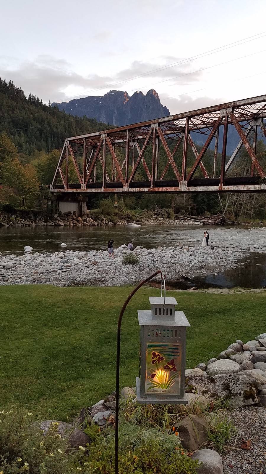 The River House | cafe | 444 Ave A, Index, WA 98256, USA | 4258839039 OR +1 425-883-9039