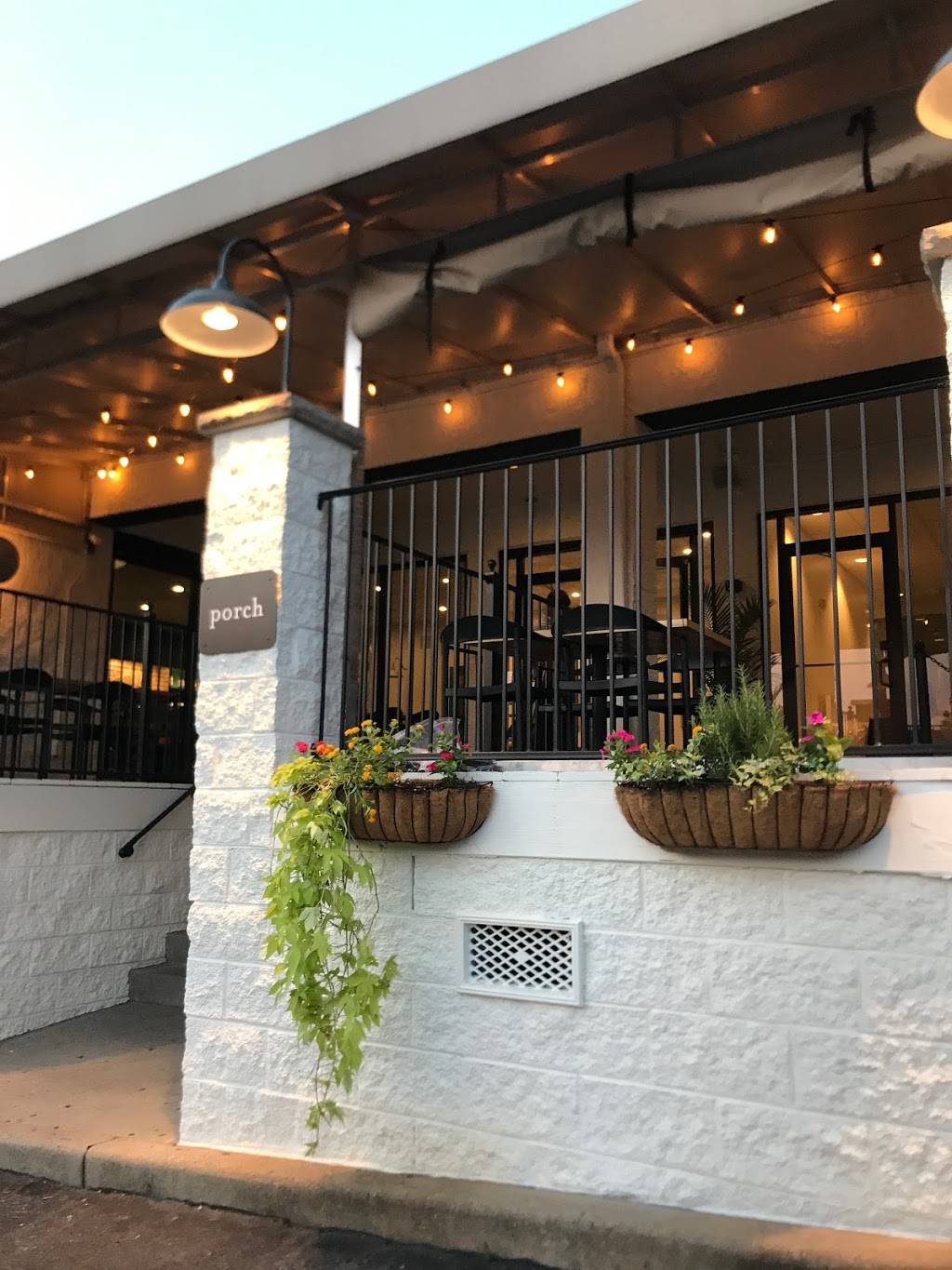 Porch | restaurant | 2 Dexter Ave, Mountain Brook, AL 35213, USA | 2057392083 OR +1 205-739-2083