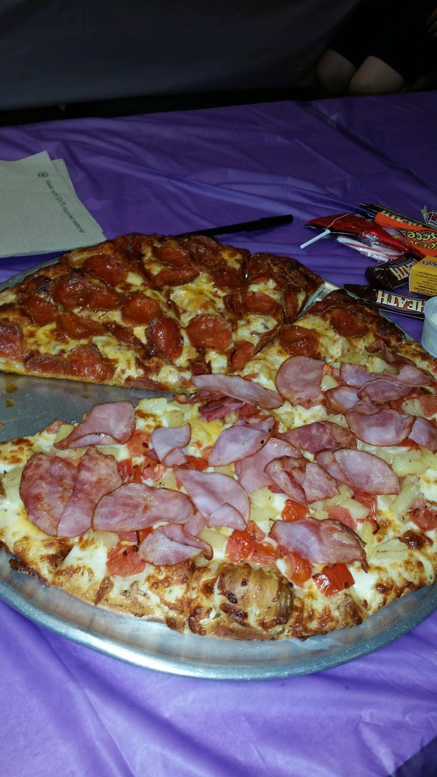 Round Table Pizza | meal delivery | 2129 Morrill Ave, San Jose, CA 95132, USA | 4082638900 OR +1 408-263-8900