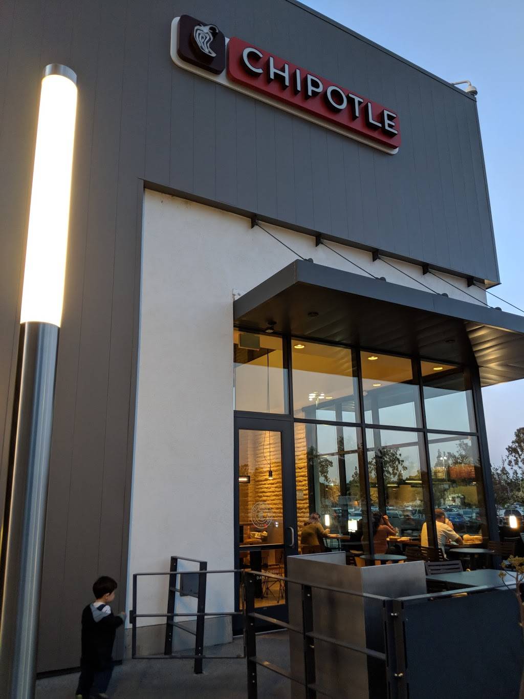 Chipotle Mexican Grill | restaurant | 459 Los Cerritos Center, Cerritos, CA 90703, USA | 5624020943 OR +1 562-402-0943