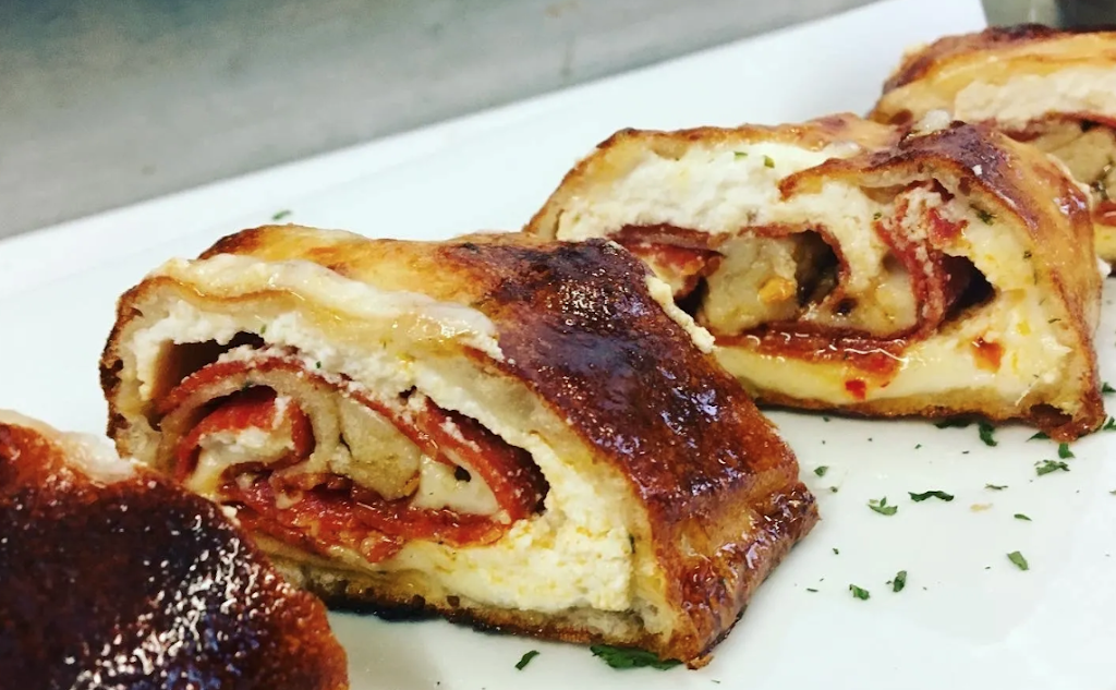 Deck Pizza | restaurant | 2202 W Platt St, Tampa, FL 33606, USA | 8133750753 OR +1 813-375-0753