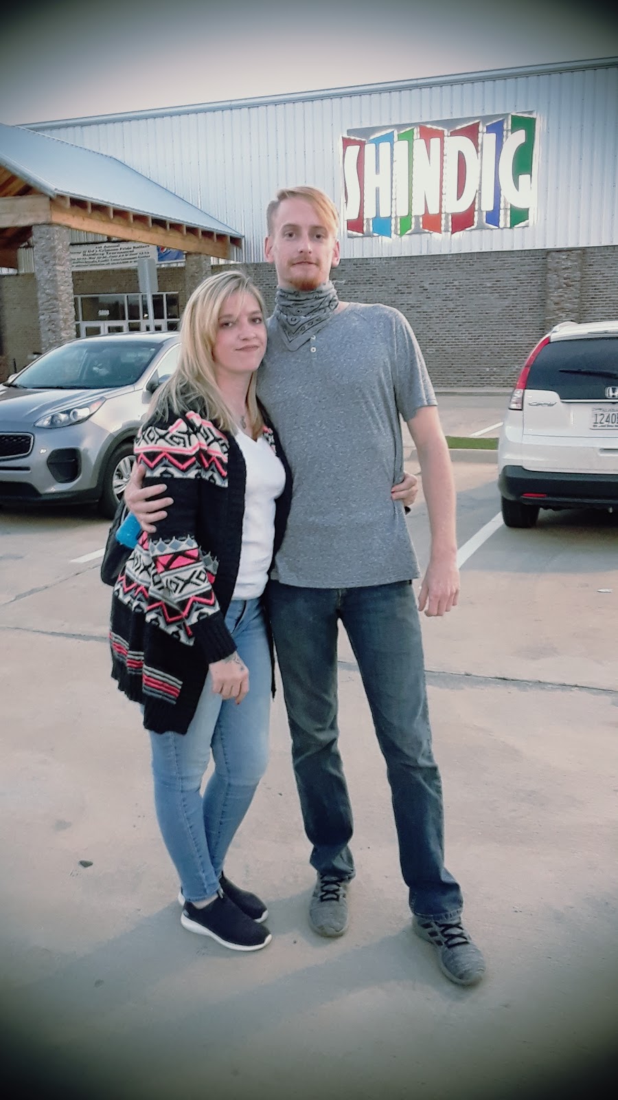 Shindig Family Entertainment Center | restaurant | 5800 McFarland Blvd E, Tuscaloosa, AL 35405, USA | 2056507777 OR +1 205-650-7777