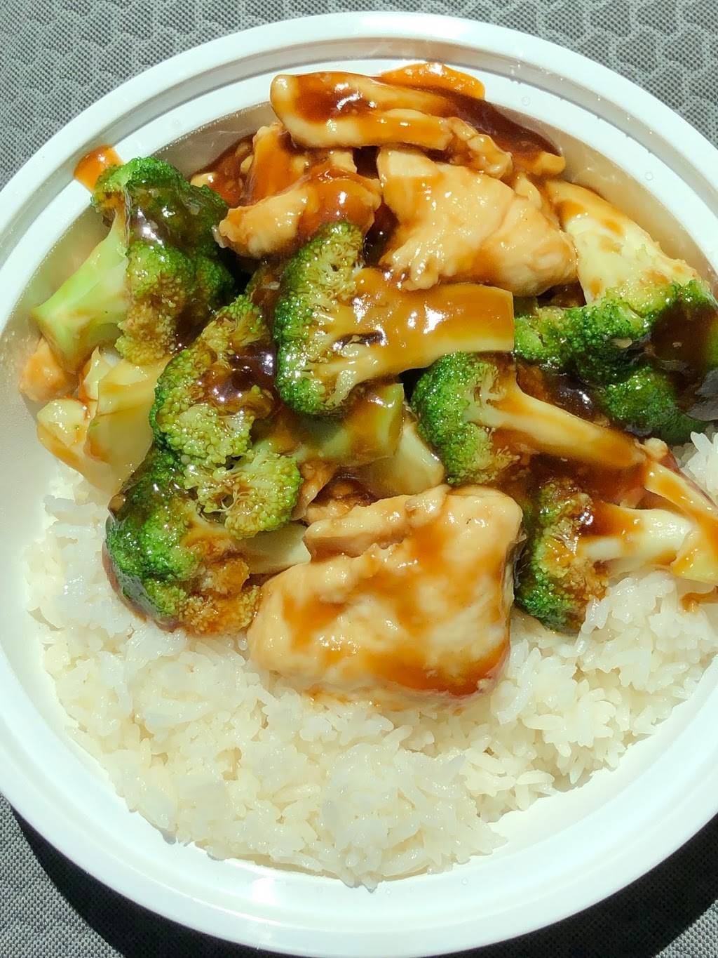 Lams Kitchen | restaurant | 1800 Western Ave, Albany, NY 12203, USA | 5188694413 OR +1 518-869-4413