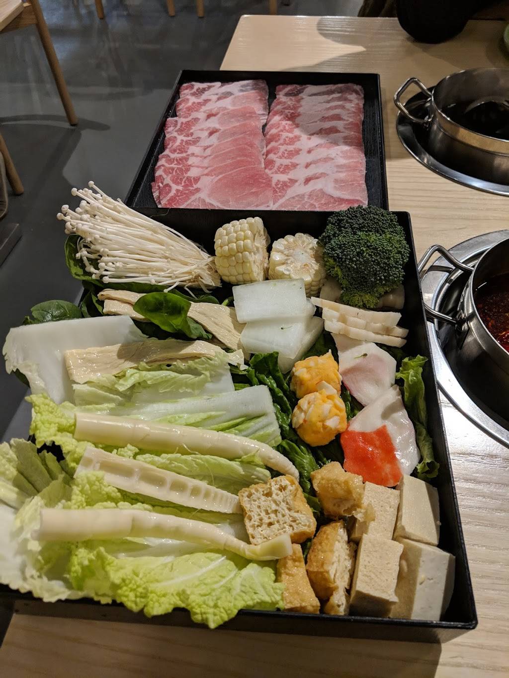 Mumu Hot Pot | restaurant | 1273 Lawrence Station Rd, Sunnyvale, CA 94089, USA | 4087435441 OR +1 408-743-5441