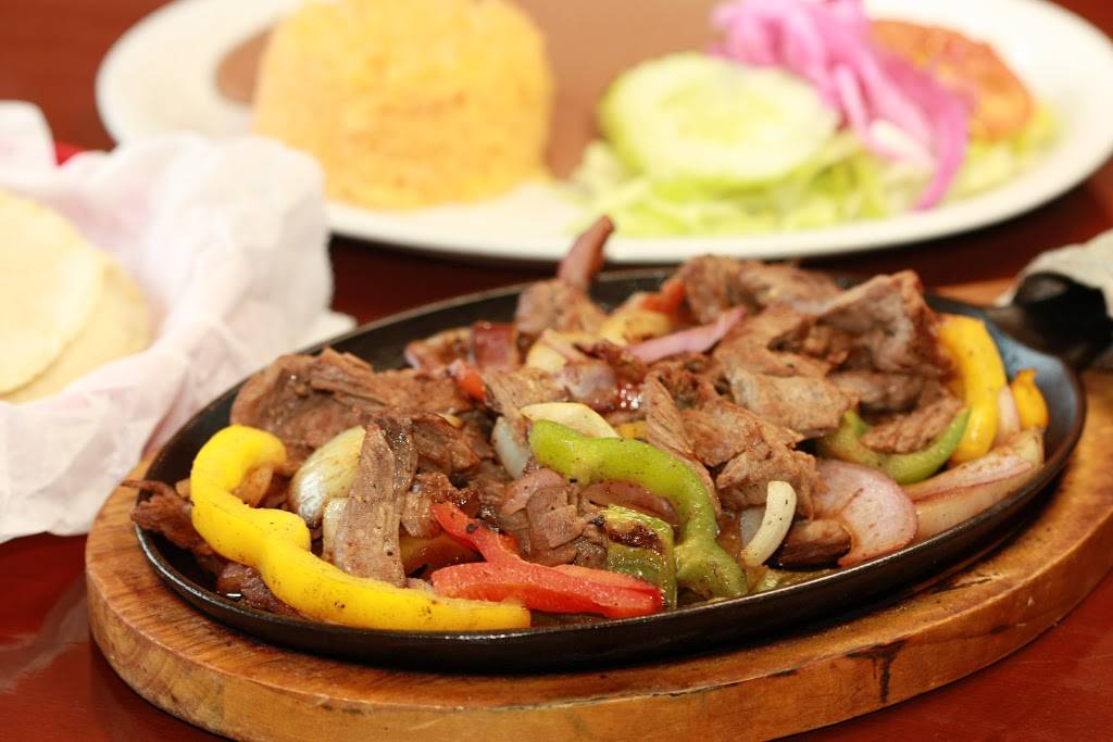 El Rey Del Pollo (King of the Chicken) | restaurant | 5111 Central Ave, Charlotte, NC 28205, USA | 7045353131 OR +1 704-535-3131