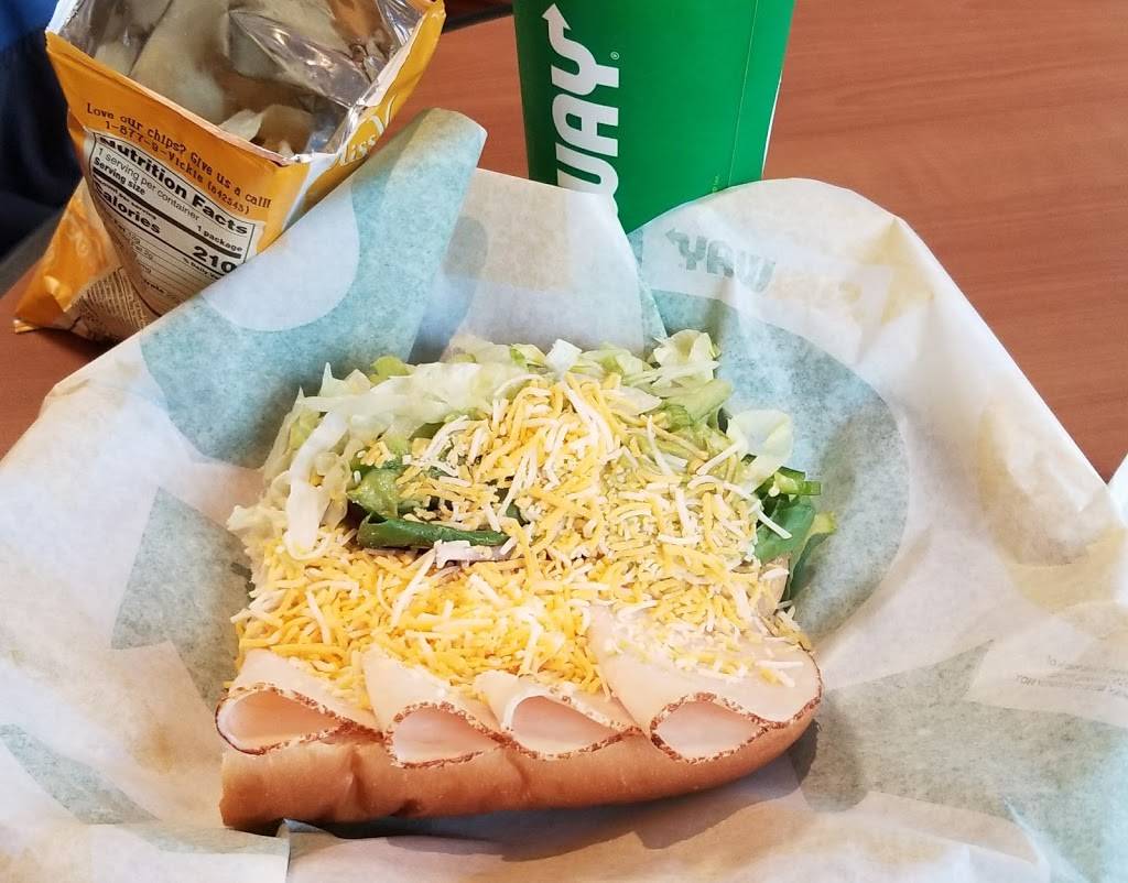Subway Restaurants | restaurant | 4110 Mystic Valley Pkwy, Medford, MA 02155, USA | 7813969966 OR +1 781-396-9966