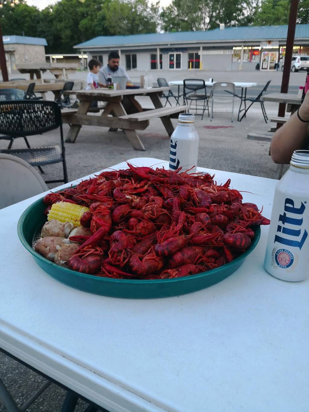 Adams Crawfish Shack | restaurant | 711 Southwood Dr, Lufkin, TX 75904, USA | 9366992729 OR +1 936-699-2729