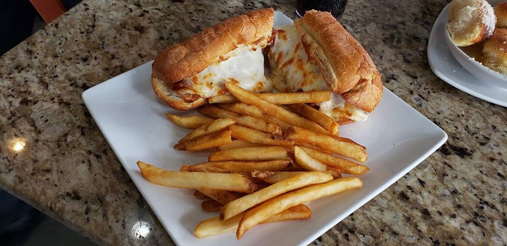 Vinnys N.Y. Pizza & Grill - Sandy Springs | restaurant | 111 Glenridge Point Pkwy, Sandy Springs, GA 30342, USA | 4045650369 OR +1 404-565-0369