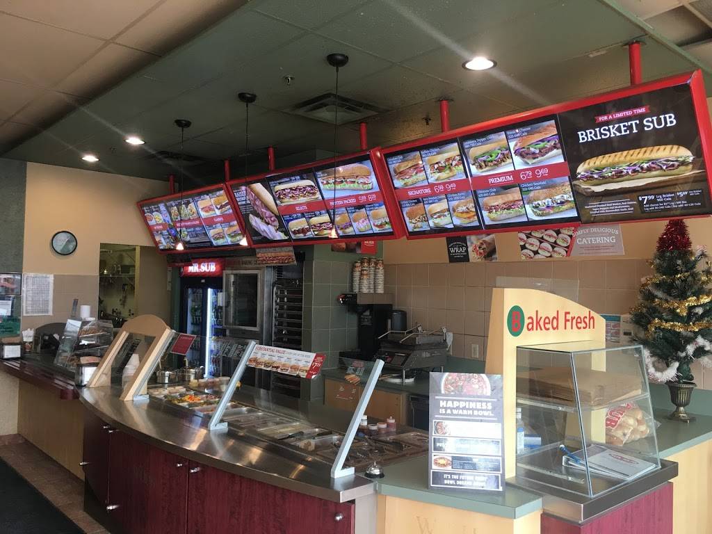 Mr.Sub | restaurant | 1910 St Laurent Blvd, Ottawa, ON K1G 1A4, Canada | 6137338008 OR +1 613-733-8008