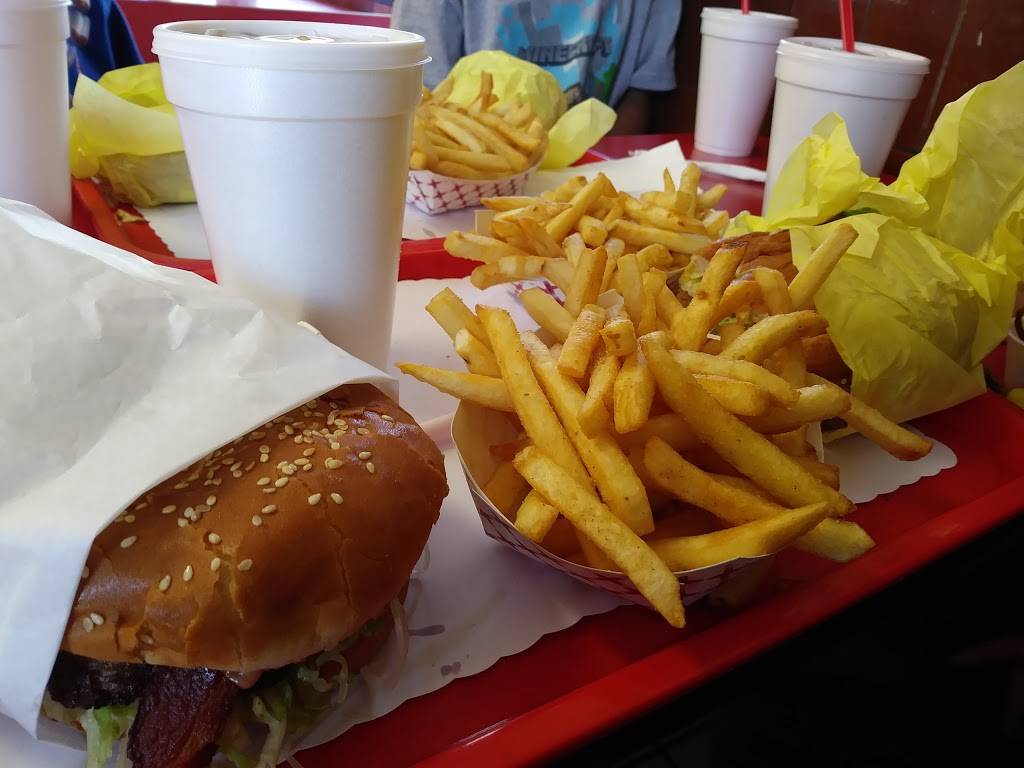 Freds Burger | restaurant | 5950 S Vermont Ave, Los Angeles, CA 90044, USA | 3237781120 OR +1 323-778-1120