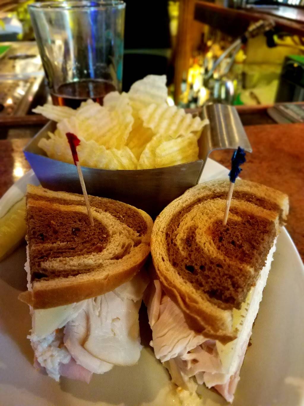 Harrys Hotdogs | restaurant | 2949 Lincoln Hwy, Sadsburyville, PA 19369, USA | 6108572331 OR +1 610-857-2331