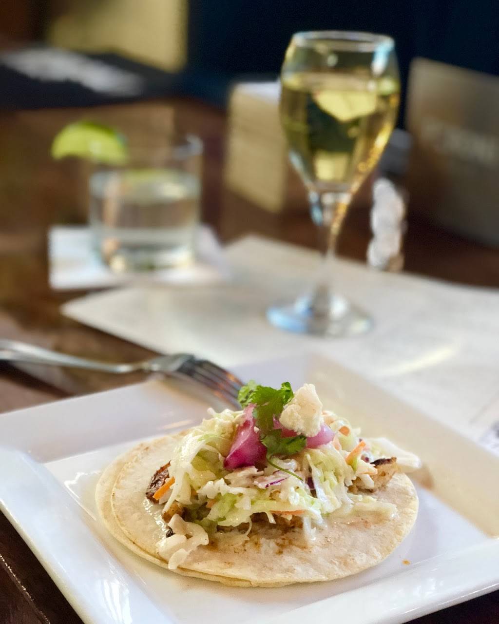 Sloanes Valley Village | restaurant | 5338 Laurel Canyon Blvd, Valley Village, CA 91607, USA | 8185095828 OR +1 818-509-5828