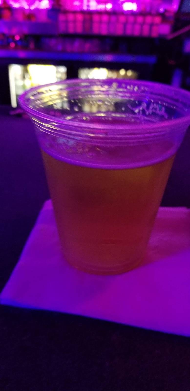 New Wave Restaurant | restaurant | 17847 Lakewood Blvd, Bellflower, CA 90706, USA | 5627908274 OR +1 562-790-8274