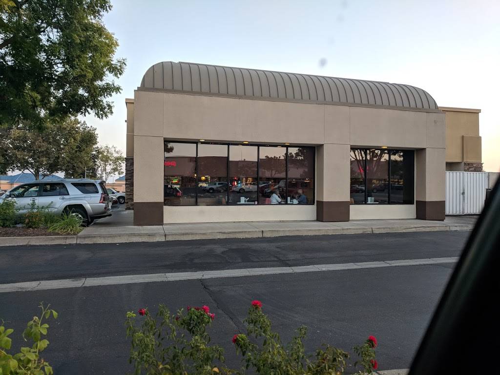 Chevys Fresh Mex | restaurant | 1919 Douglas Blvd, Roseville, CA 95661, USA | 9167849587 OR +1 916-784-9587