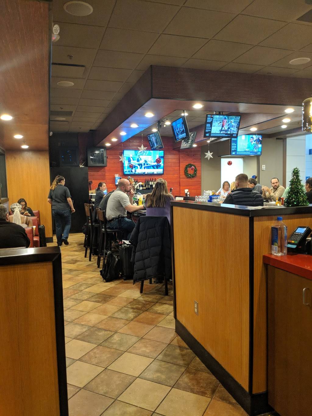 Chilis Bar & Grill | restaurant | 2400 Yankee Clipper Dr, Jacksonville, FL 32218, USA | 9047410040 OR +1 904-741-0040