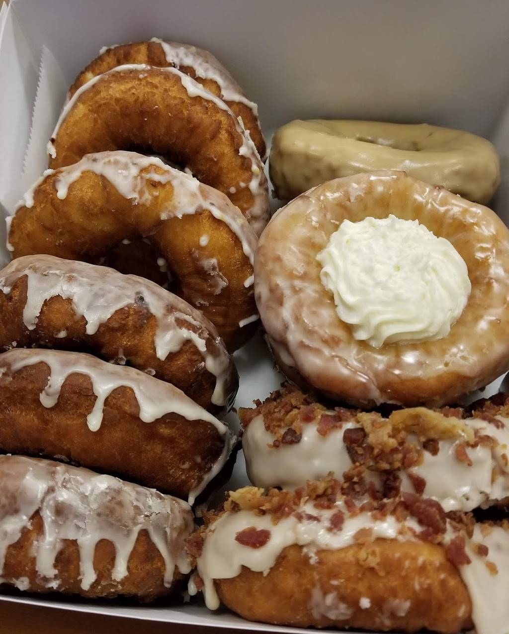 The Holy Donut | bakery | 398 US-1, Scarborough, ME 04074, USA | 2073030137 OR +1 207-303-0137