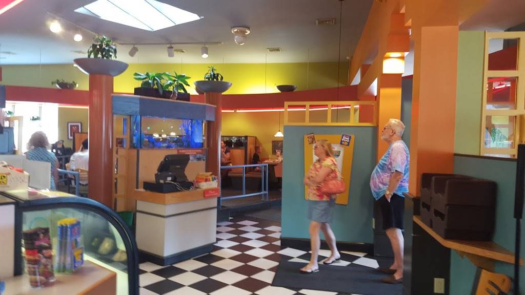 Isaacs Restaurant - Centerville | restaurant | 245 Centerville Rd, Lancaster, PA 17603, USA | 7173931199 OR +1 717-393-1199