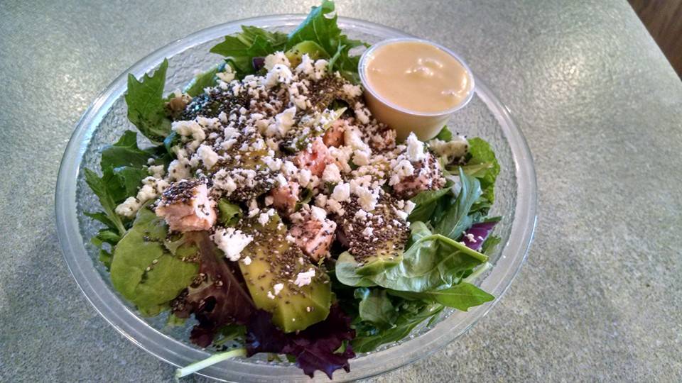 Ques Bar & River Deck | restaurant | 612 Water St, Prairie Du Sac, WI 53578, USA | 6083706033 OR +1 608-370-6033