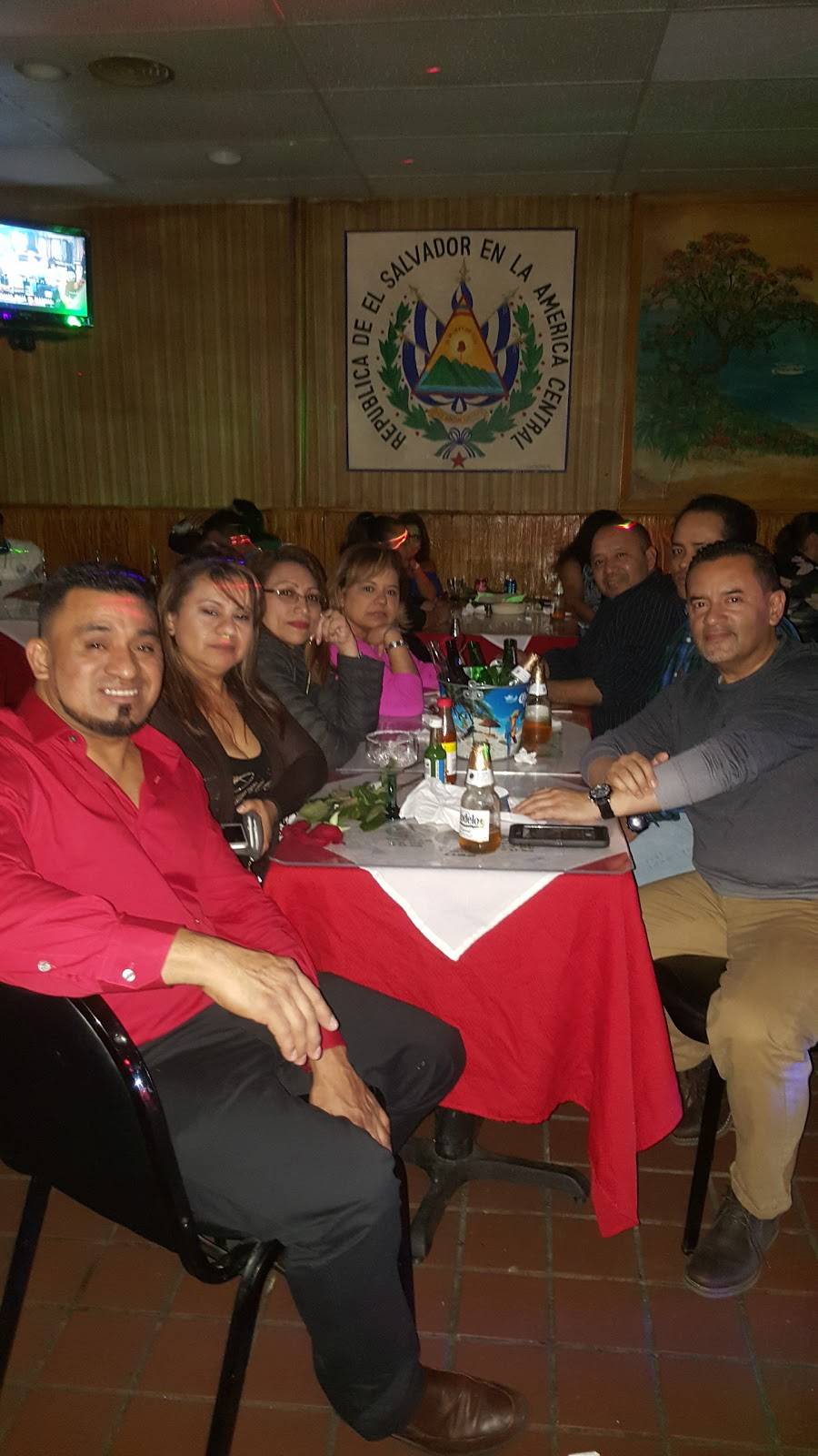 Restaurante El Salvador | restaurant | 4805 Columbia Pike, Arlington, VA 22204, USA | 7035213225 OR +1 703-521-3225