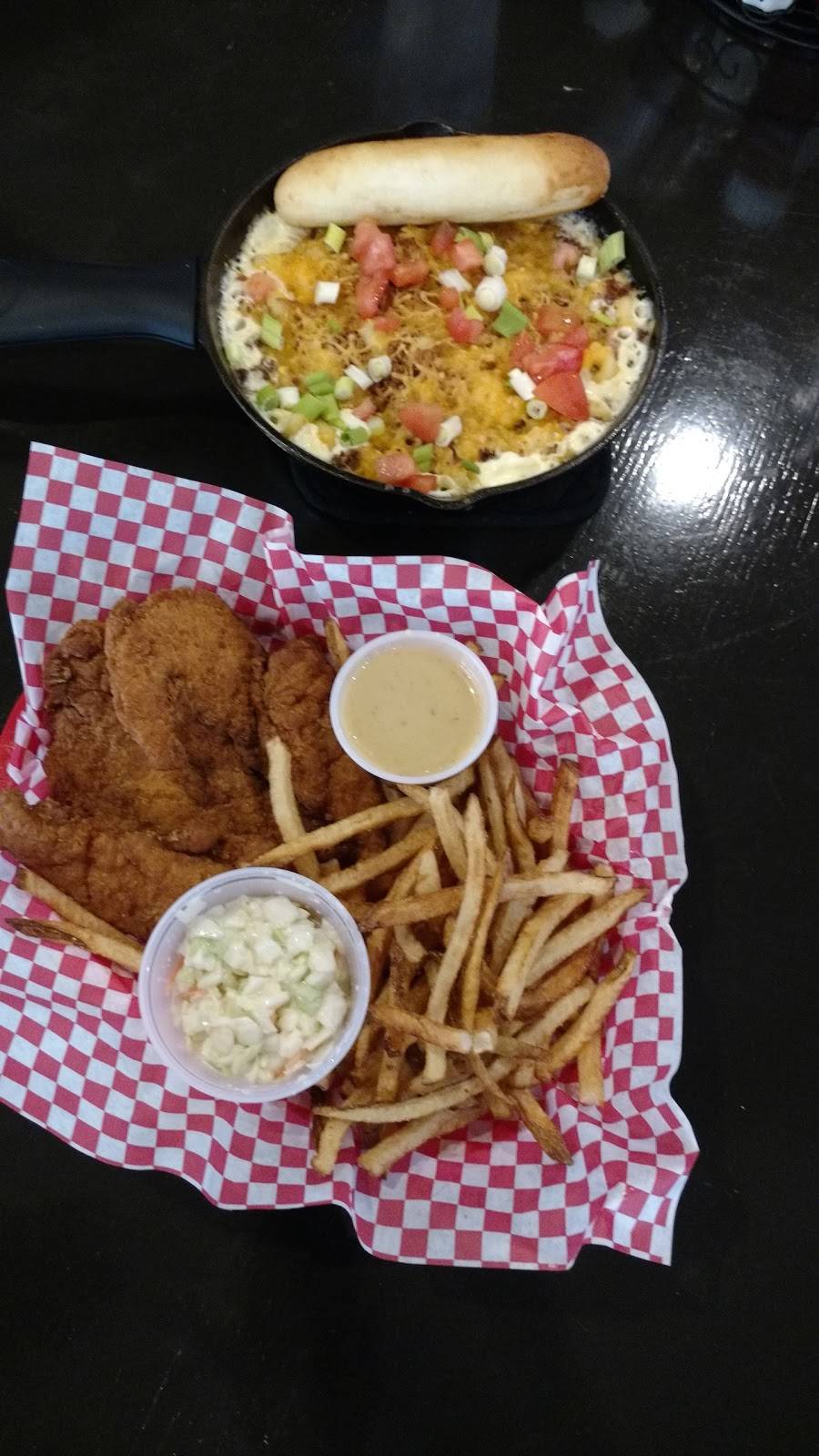 General Sams | restaurant | 710 Spring St, Somerset, WI 54025, USA | 7152472471 OR +1 715-247-2471