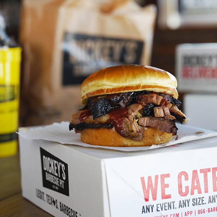 Dickeys Barbecue Pit | restaurant | 604 Fifth Ave, Redwood City, CA 94063, USA | 4156104333 OR +1 415-610-4333