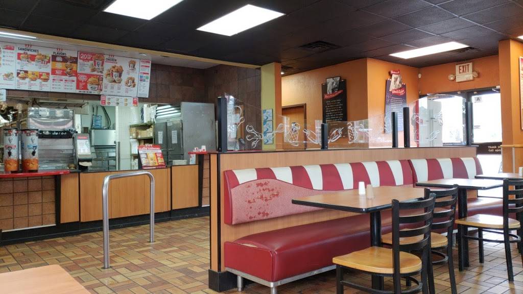 KFC | restaurant | 10170 Dorchester Rd, Summerville, SC 29485, USA | 8438733040 OR +1 843-873-3040