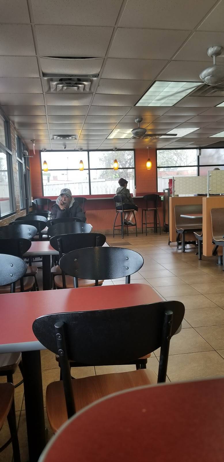 Jack in the Box | restaurant | 4402 Maple Ave, Dallas, TX 75219, USA | 2145212560 OR +1 214-521-2560