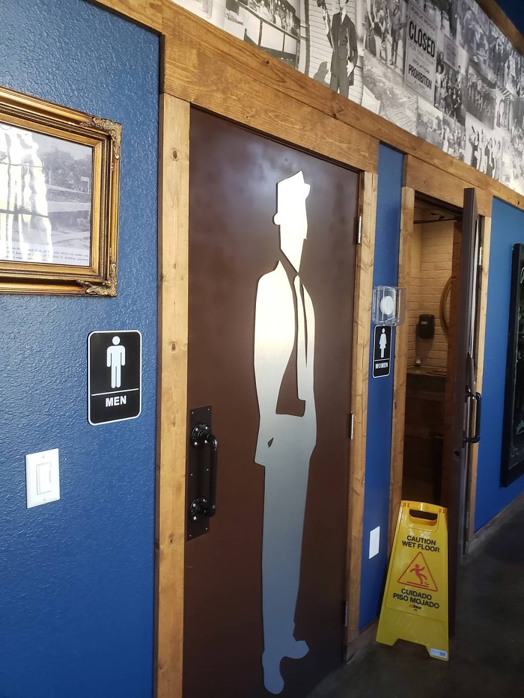 Federal Bar Lakeland | restaurant | 124 S Tennessee Ave, Lakeland, FL 33801, USA | 8638163968 OR +1 863-816-3968