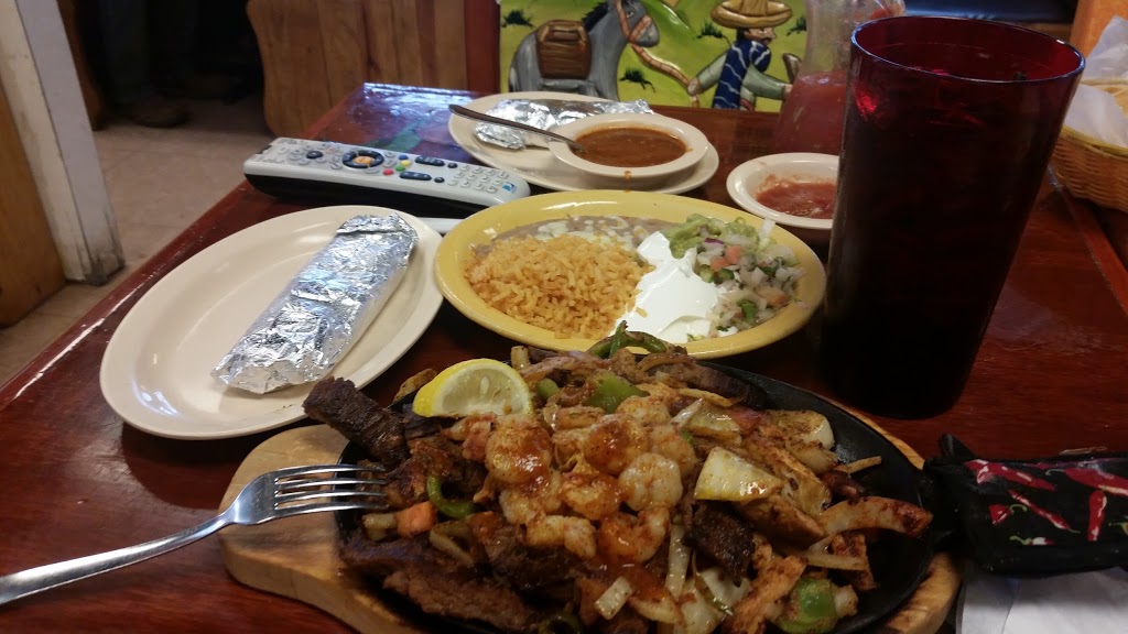 El Jarrito | restaurant | 1028 Sterlington Hwy, Farmerville, LA 71241, USA | 3183684810 OR +1 318-368-4810