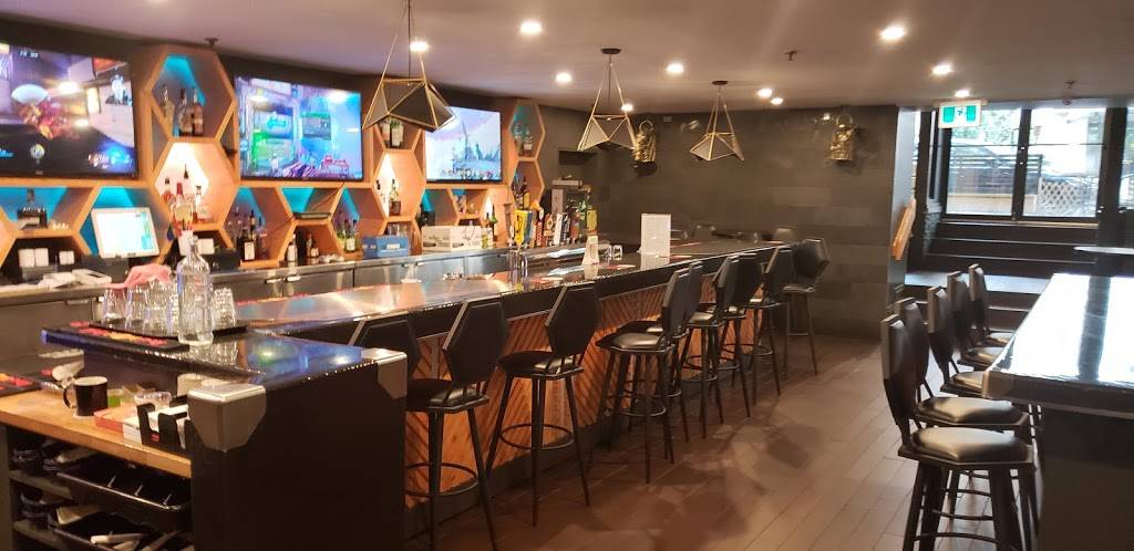 The Hive Esports | restaurant | 49 St Clair Ave W, Toronto, ON M4V 1L3, Canada | 6473486344 OR +1 647-348-6344